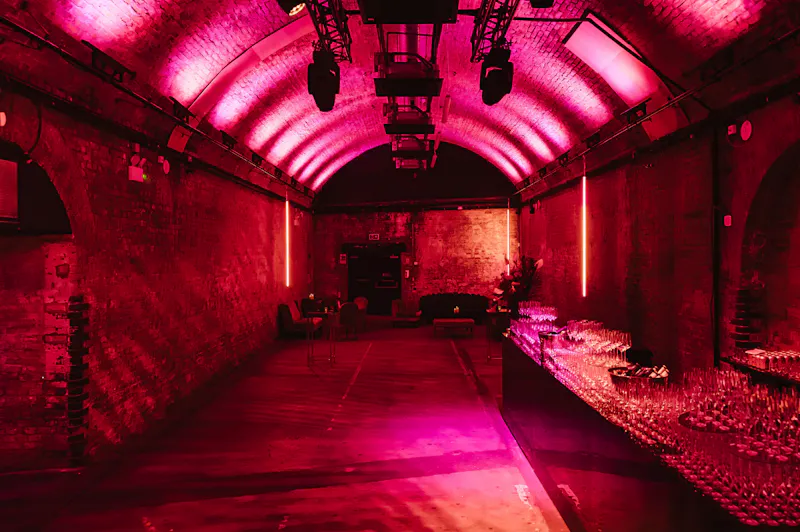 Iconic Waterloo Arched Venue, N571 (photo 10)