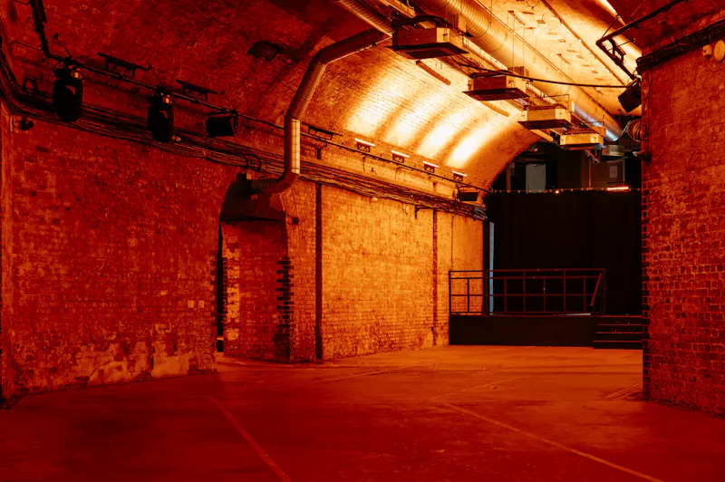 Iconic Waterloo Arched Venue, N571 (photo 8)