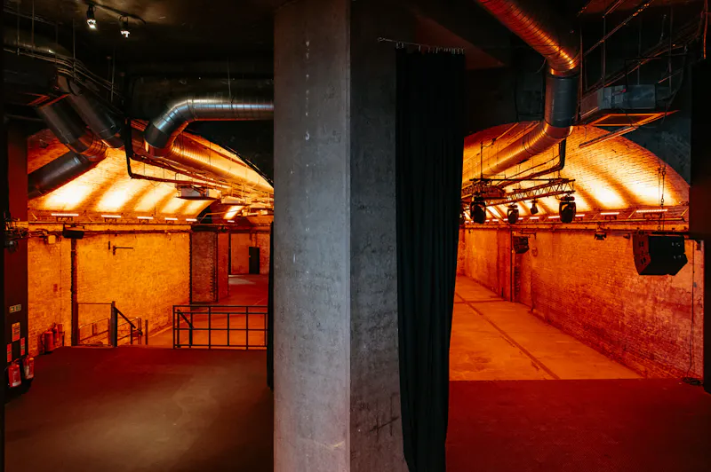 Iconic Waterloo Arched Venue, N571 (photo 6)