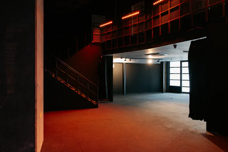Staircase at Iconic Waterloo Arched Venue, N571 (photo 2)