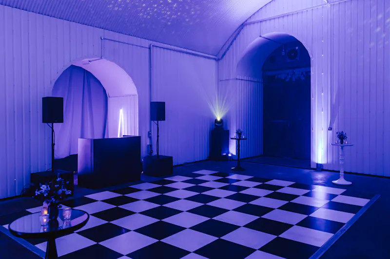 Iconic Waterloo Arched Venue, N571 (photo 15)