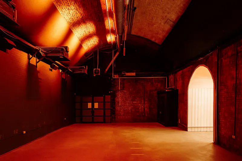 Iconic Waterloo Arched Venue, N571 (photo 7)