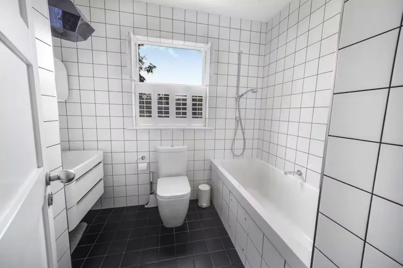 Sleek Victorian Altrincham Home, B2130 (photo 12)