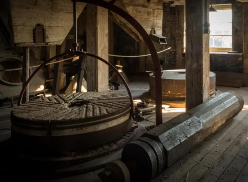 Historical East London Mill, N572 (photo 6)