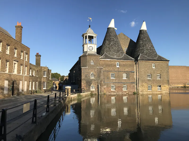Views - Thames at Historical East London Mill, N572 (photo 1)