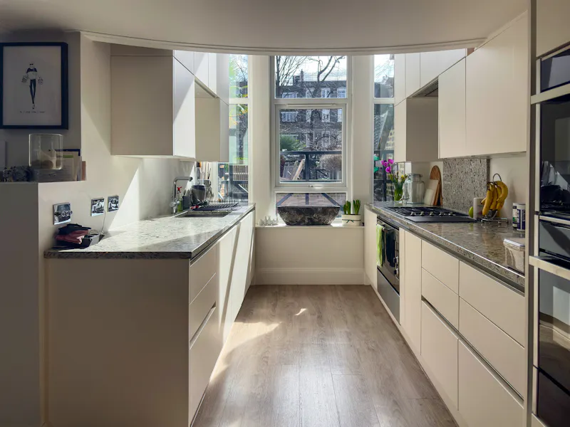 Kitchen at Stunnning Earls Court Flat, F1275 (photo 13)