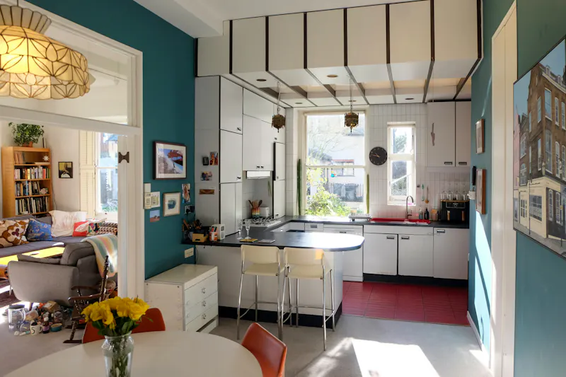 Kitchen at Retro Hampstead Flat, F1276 (photo 9)