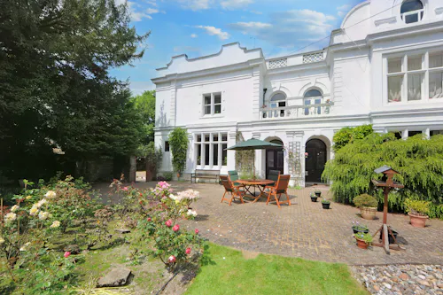 Character Sevenoaks Period home, B2143