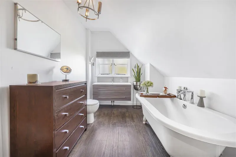 Bathroom at Country home in Steeple, A1699 (photo 10)