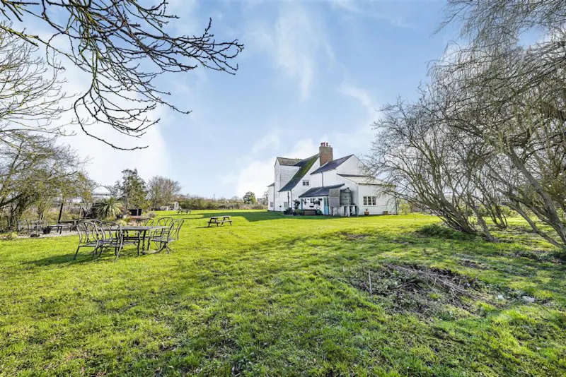 Garden at Country home in Steeple, A1699 (photo 11)