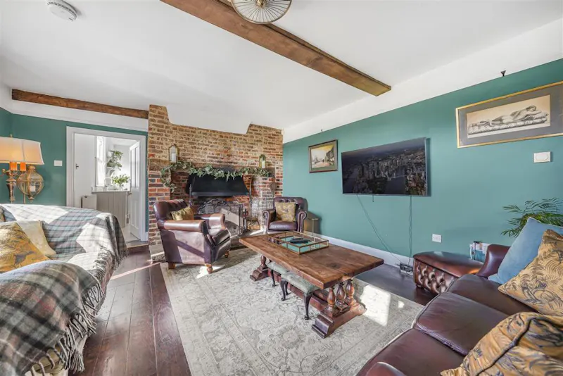 Beams at Country home in Steeple, A1699 (photo 3)