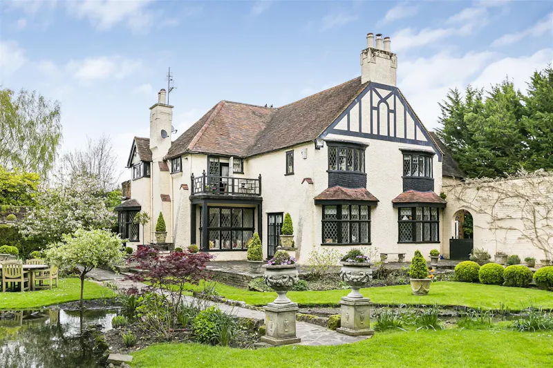 Old Mill House Kings Langley, C960 (photo 1)