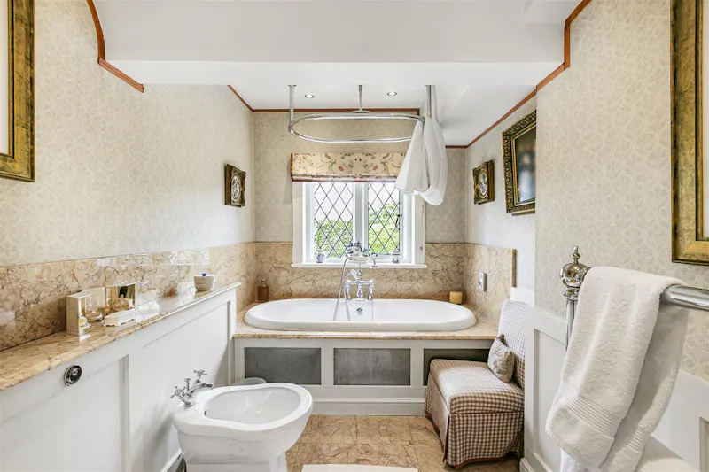 Bathroom at Old Mill House Kings Langley, C960 (photo 8)