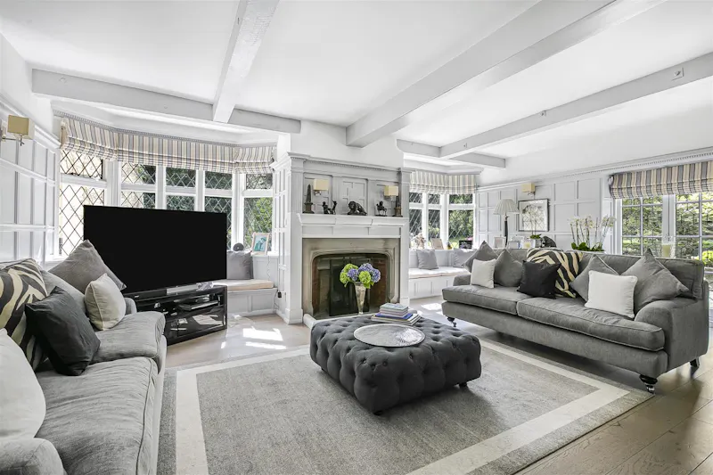 Living Room at Old Mill House Kings Langley, C960 (photo 4)
