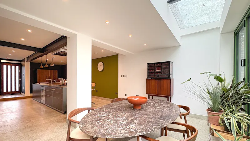 Dining room at Cool 60s Roehampton townhouse, D2878 (photo 7)