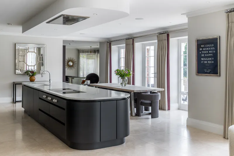 Kitchen at Glamorous Burwood mansion, D2877 (photo 15)