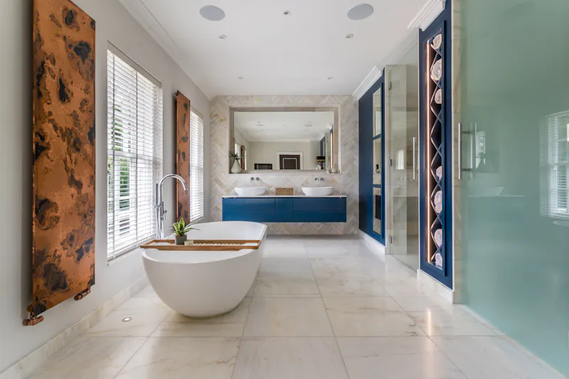 Bathroom at Glamorous Burwood mansion, D2877 (photo 42)
