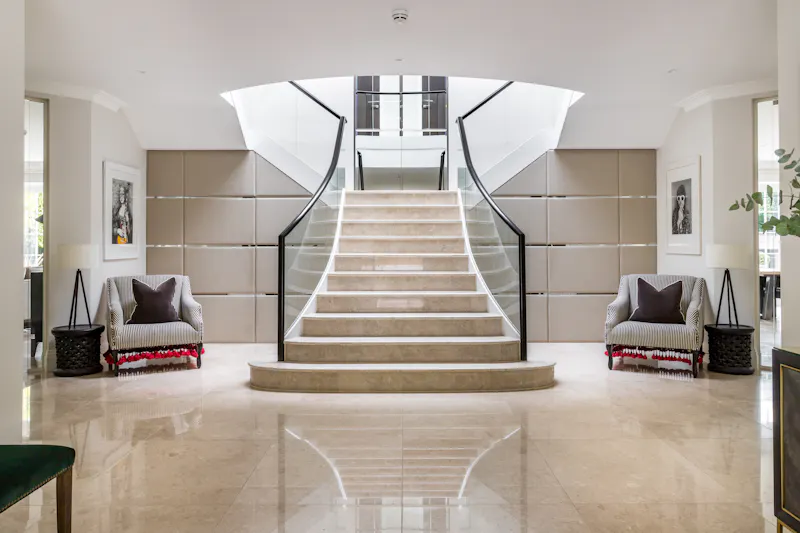 Glamorous Burwood mansion, D2877 (photo 3)