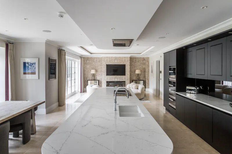 Glamorous Burwood mansion, D2877 (photo 13)