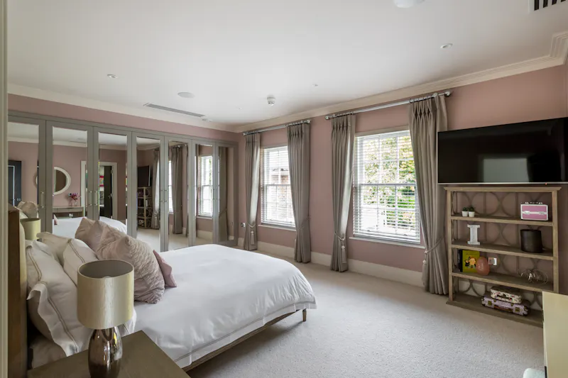 Bedroom at Glamorous Burwood mansion, D2877 (photo 48)