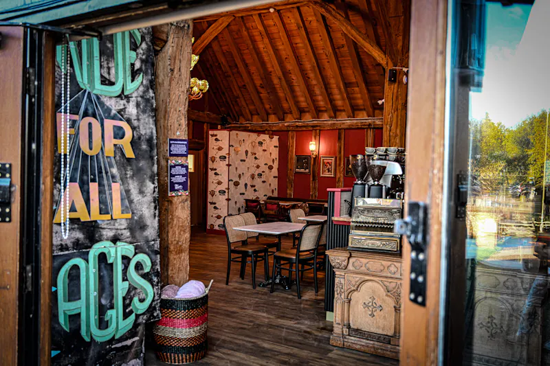 Coggeshall tea room & venue, R887 (photo 2)