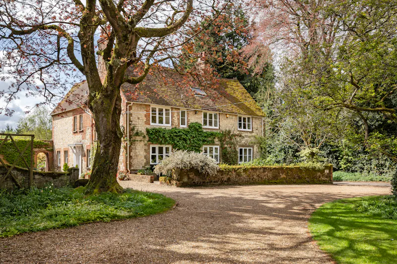 Driveway at Magical South Downs farmhouse, E554 (photo 1)