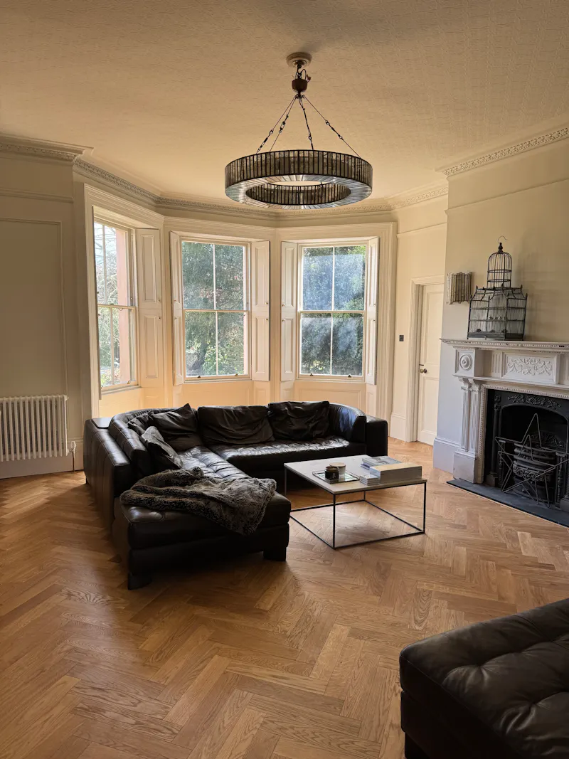 Fireplace at Magical Thameside family home, B2138 (photo 7)