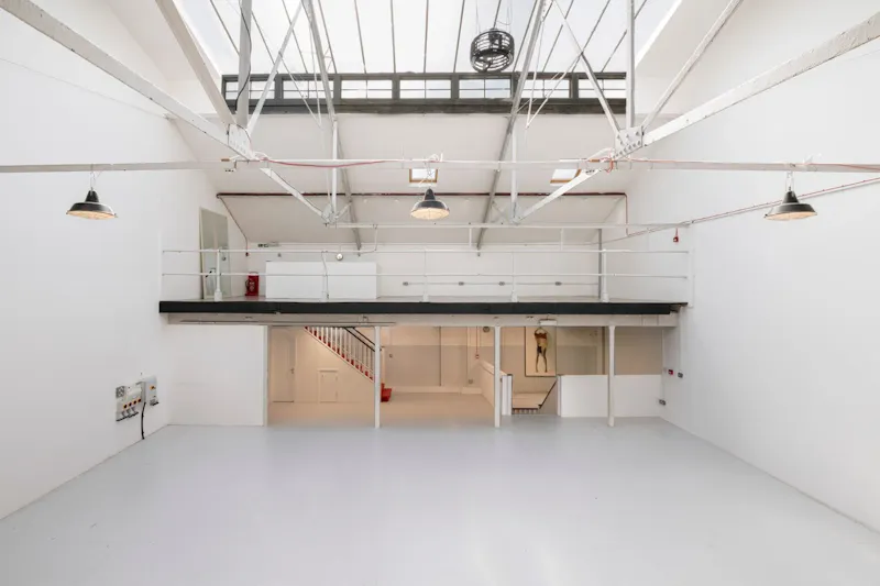 Mezzanine at Versatile Hackney Wick studios, N489 (photo 7)