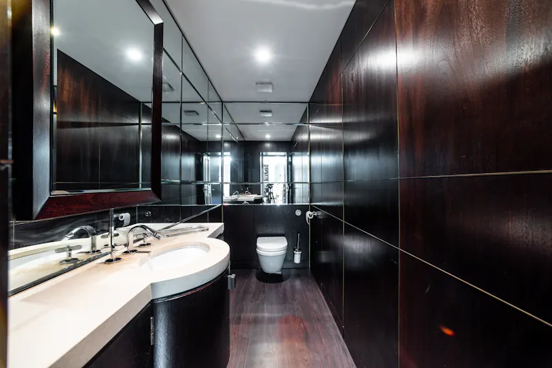 Bathroom at Luxurious Knightsbridge townhouse, A1698 (photo 31)