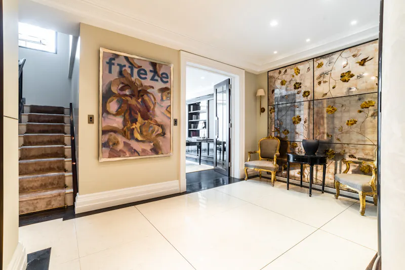 Entrance hall at Luxurious Knightsbridge townhouse, A1698 (photo 3)