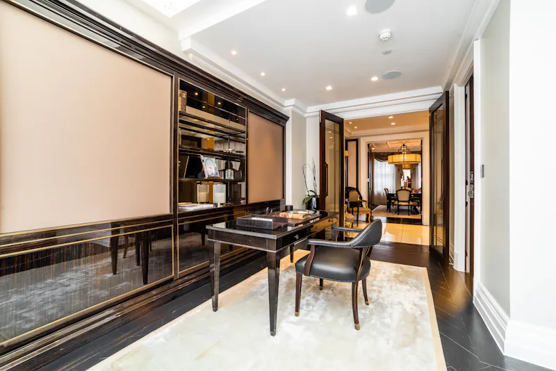Study at Luxurious Knightsbridge townhouse, A1698 (photo 17)