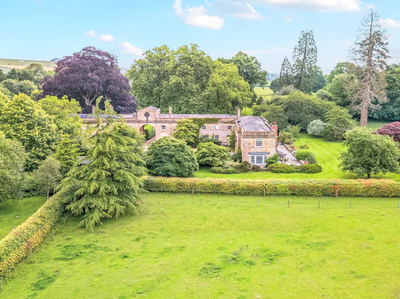 Devizes vacant country home, A1700 (photo 14)