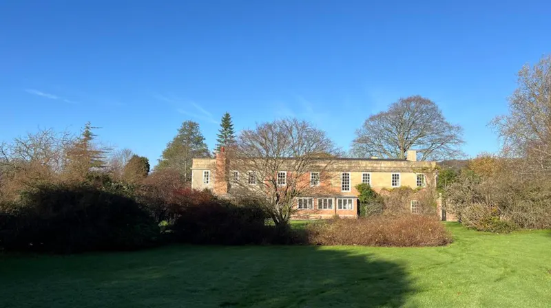 Devizes vacant country home, A1700 (photo 8)