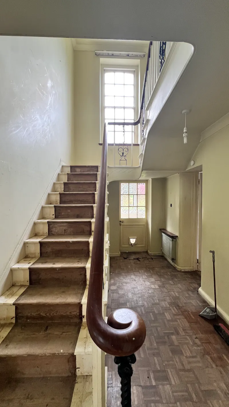 Entrance hall at Devizes vacant country home, A1700 (photo 3)