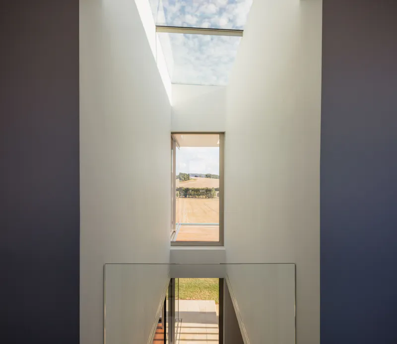 Entrance hall at Architect-Designed Ipsden Home, K519 (photo 20)