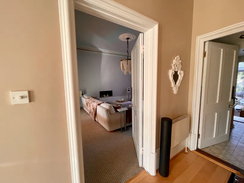 Contemporary Ealing house, B1296 (photo 3)