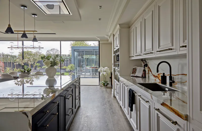 Kitchen at Luxurious Ealing home, D2881 (photo 7)