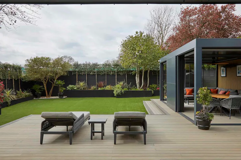Garden at Luxurious Ealing home, D2881 (photo 40)