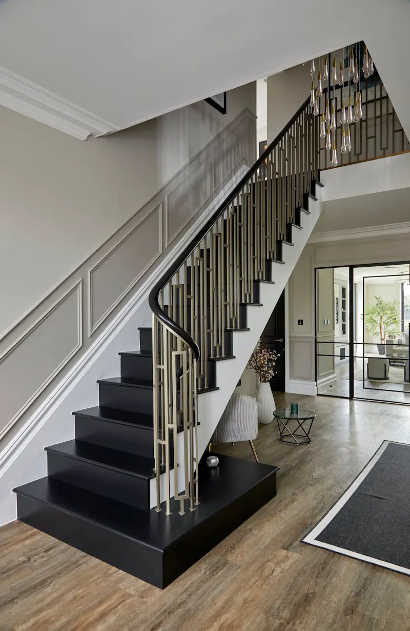Entrance hall at Luxurious Ealing home, D2881 (photo 2)