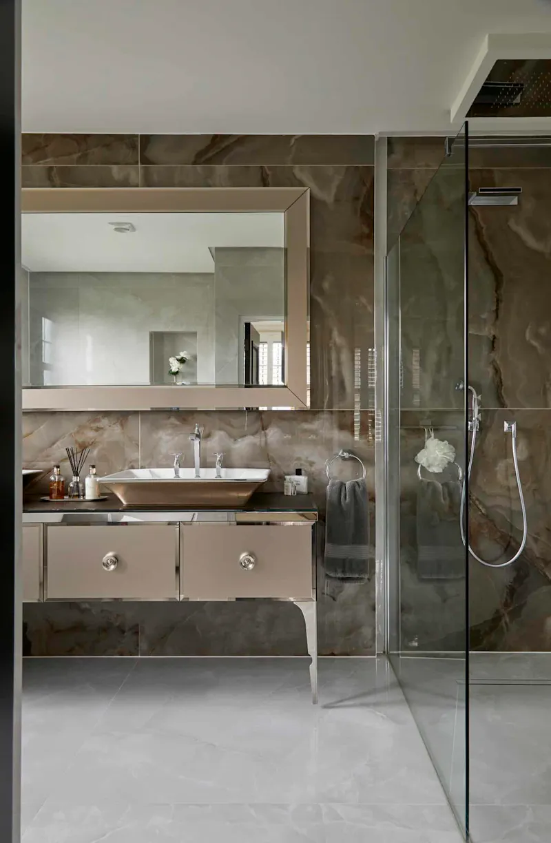 Shower at Luxurious Ealing home, D2881 (photo 19)