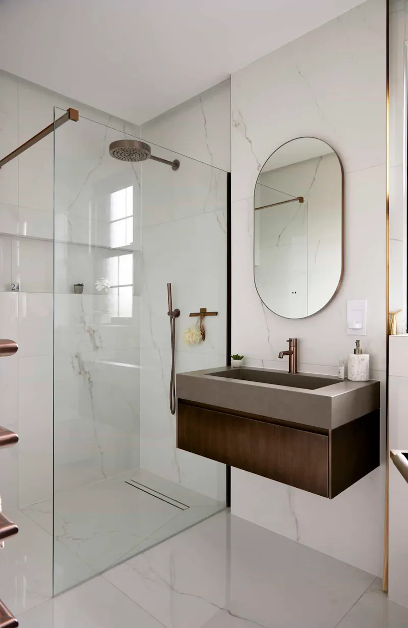 Shower at Luxurious Ealing home, D2881 (photo 24)