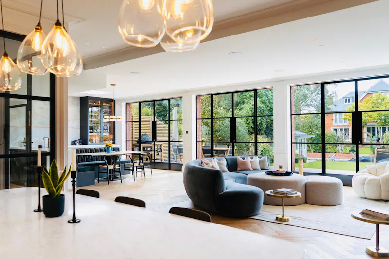 Open plan at Thameside home in Teddington, B2140 (photo 13)