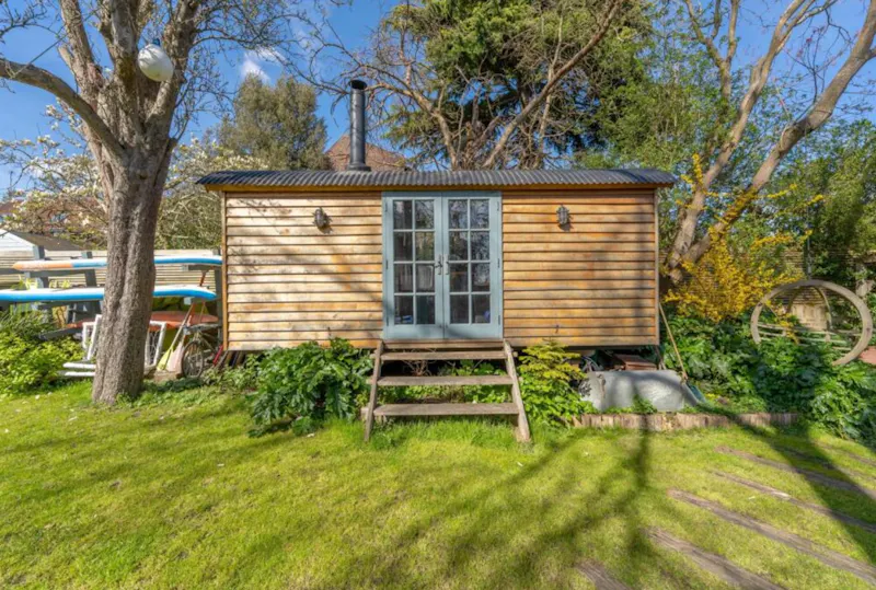 Shed at Riverside Teddington townhouse, A1701 (photo 13)