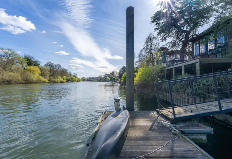 Views - Thames at Riverside Teddington townhouse, A1701 (photo 14)