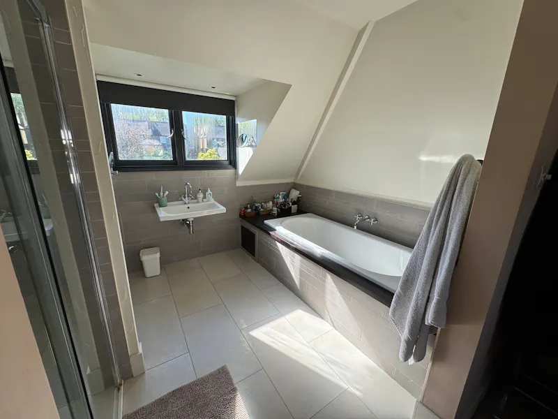 Bathroom at Delightful Dulwich family home, B2137 (photo 48)