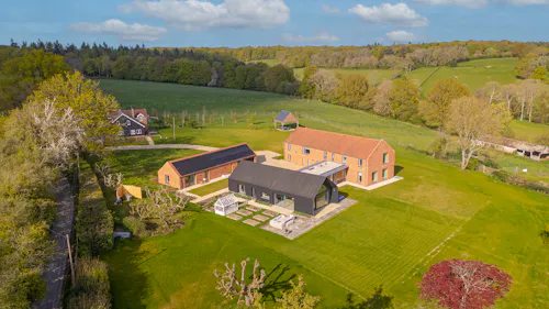 Henley-on-Thames modern barn, L779