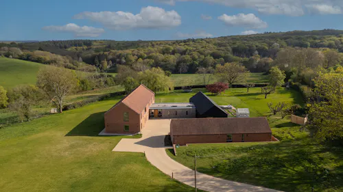 Henley-on-Thames modern barn, L779