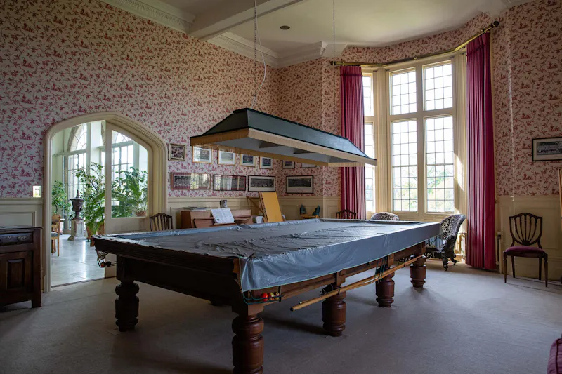 Games room at Haywards Heath Elizabethan house, H106 (photo 10)