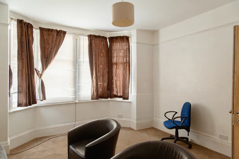 Living Room at Vacant Malden Victorian house, B2141 (photo 9)