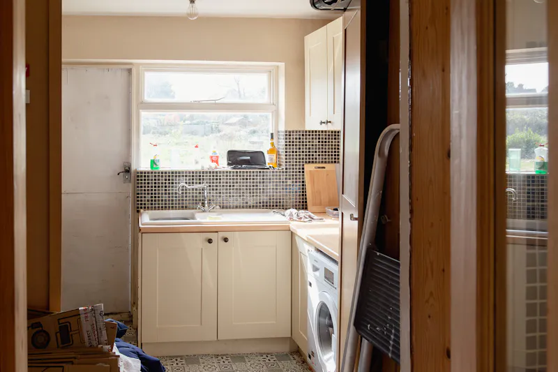 Utility room at Vacant Malden Victorian house, B2141 (photo 13)